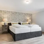 Haus Weissenburg, Whg Garten Ost *