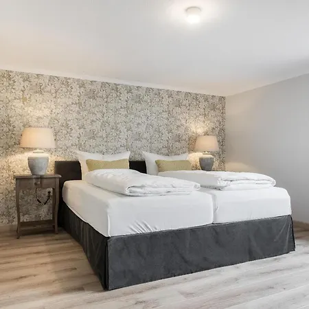 Haus Weissenburg, Whg Garten Ost *