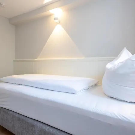 Haus Weissenburg, Whg Garten Ost * 文尼斯塔特